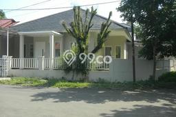GOOD DEAL! Rumah Premium di BSD Nusaloka, LT 210m² LB 180m² GOOD DEAL! Rumah Premium di BSD Nusaloka, LT 210m² LB 180m²