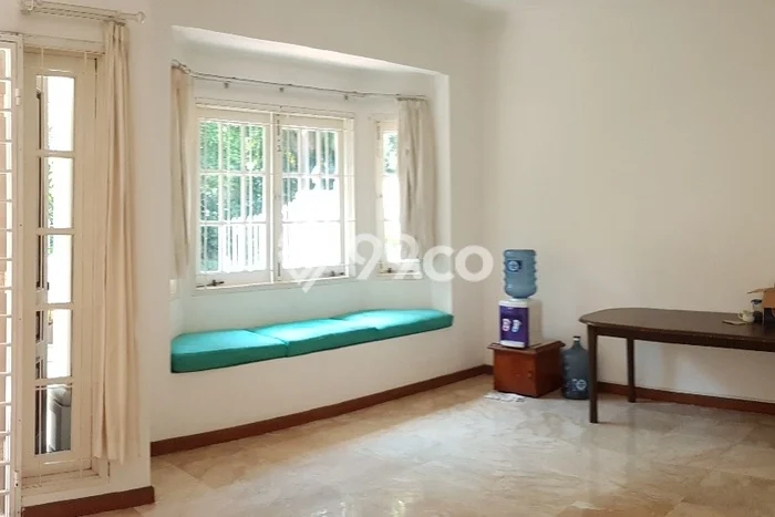 Sewa Rumah Murah di Permata Hijau Jakarta Selatan Punya 4 Kamar Tidur Sewa Rumah Murah di Permata Hijau Jakarta Selatan Punya 4 Kamar Tidur