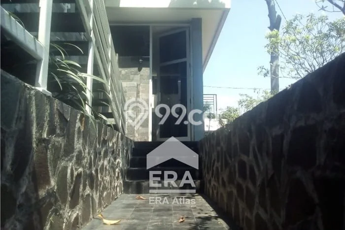 Rumah Elit Modern Tanpa Renovasi di Sampangan Semarang Rumah Elit Modern Tanpa Renovasi di Sampangan Semarang