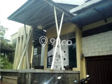 Rumah Elit Modern Tanpa Renovasi di Sampangan Semarang Rumah Elit Modern Tanpa Renovasi di Sampangan Semarang