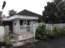 Hunian Mewah Siap Huni LT 332m2 di Kebayoran Lama, Jakarta Selatan Hunian Mewah Siap Huni LT 332m2 di Kebayoran Lama, Jakarta Selatan