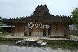 Rumah Strategis dengan Luas Tanah 213m² dan Luas Bangunan 150m² di Area mojosongo, Solo Rumah Strategis dengan Luas Tanah 213m² dan Luas Bangunan 150m² di Area mojosongo, Solo