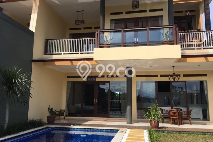 Dijual Rumah Luas Elegan Dengan View Eksklusif di Ciumbuleuit, Bandung Dijual Rumah Luas Elegan Dengan View Eksklusif di Ciumbuleuit, Bandung