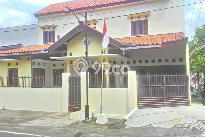 Rumah di Sompok, 2 KM, Dekat Rumah Sakit, Luas 180m² LB 200m² Rumah di Sompok, 2 KM, Dekat Rumah Sakit, Luas 180m² LB 200m²