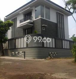 GOOD DEAL! Rumah Strategis area Kebon Jeruk, LT 325m² LB 550m² GOOD DEAL! Rumah Strategis area Kebon Jeruk, LT 325m² LB 550m²