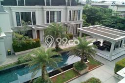 Rumah 3 KT 3 KM di Kawasan Kemang, Jakarta Selatan Rumah 3 KT 3 KM di Kawasan Kemang, Jakarta Selatan