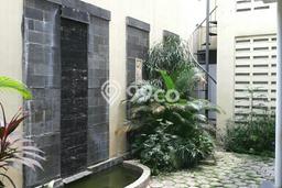 Rumah di Lebak Bulus, Jakarta Selatan, Luas 275m² Bangunan 330m² Rumah di Lebak Bulus, Jakarta Selatan, Luas 275m² Bangunan 330m²
