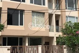 PENAWARAN TERBAIK! Rumah Strategis area Kebon Jeruk, Luas 67m² LB 67m² PENAWARAN TERBAIK! Rumah Strategis area Kebon Jeruk, Luas 67m² LB 67m²