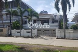 Dijual Rumah Luas Elegan Dengan View Eksklusif di Green Garden, Jakarta Barat Dijual Rumah Luas Elegan Dengan View Eksklusif di Green Garden, Jakarta Barat