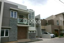 Dijual Rumah 4 Kamar Lokasi Ideal Bagus dan Strategis di Colomadu Dijual Rumah 4 Kamar Lokasi Ideal Bagus dan Strategis di Colomadu
