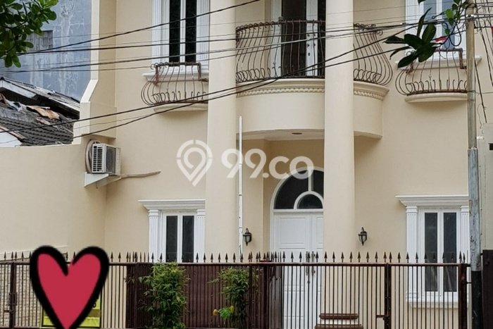 Rumah Luxury Modern Tanpa Renovasi di Pondok Indah Jakarta Selatan Rumah Luxury Modern Tanpa Renovasi di Pondok Indah Jakarta Selatan