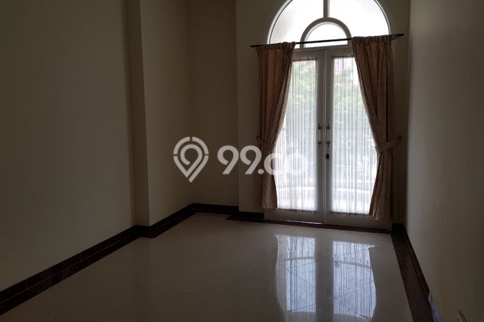 Rumah Luxury Modern Tanpa Renovasi di Pondok Indah Jakarta Selatan Rumah Luxury Modern Tanpa Renovasi di Pondok Indah Jakarta Selatan