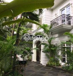 Dijual Rumah Luas Elegan Dengan View Eksklusif di Pakubuwono, Jakarta Selatan Dijual Rumah Luas Elegan Dengan View Eksklusif di Pakubuwono, Jakarta Selatan