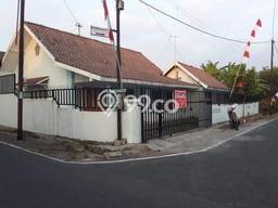 Jual Rumah Bagus Siap Huni LB 300m2 di Argomulyo, Salatiga Jual Rumah Bagus Siap Huni LB 300m2 di Argomulyo, Salatiga