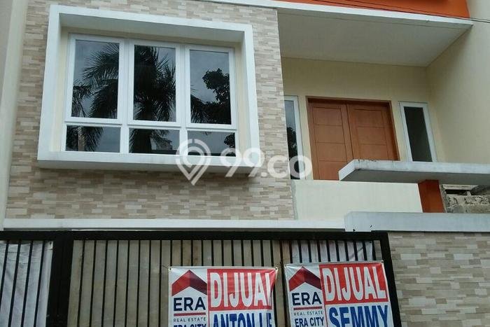For Sale! Premium House LT 120m2 Desain Modern di Muara Karang For Sale! Premium House LT 120m2 Desain Modern di Muara Karang