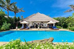B01 - Villa Dipinggir Pantai Dengan 4 Kamar Tidur Dekat Lovina B01 - Villa Dipinggir Pantai Dengan 4 Kamar Tidur Dekat Lovina