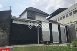 Rumah Berkualitas dengan Luas Tanah 135m² di Kawasan Elite Colomadu, Karanganyar Rumah Berkualitas dengan Luas Tanah 135m² di Kawasan Elite Colomadu, Karanganyar