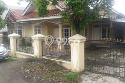 Rumah Utama + 10 kontrakan Rumah Utama + 10 kontrakan