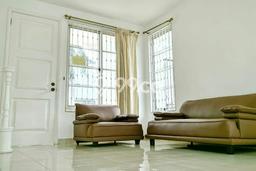 Disewakan! Rumah 3 Kamar Tidur &
2 Kamar Mandi di Lippo Karawaci, Tangerang Disewakan! Rumah 3 Kamar Tidur &
2 Kamar Mandi di Lippo Karawaci, Tangerang