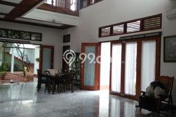 Ready to Use! Luxury House LT 665m2 Desain Elegan di Bintaro Ready to Use! Luxury House LT 665m2 Desain Elegan di Bintaro