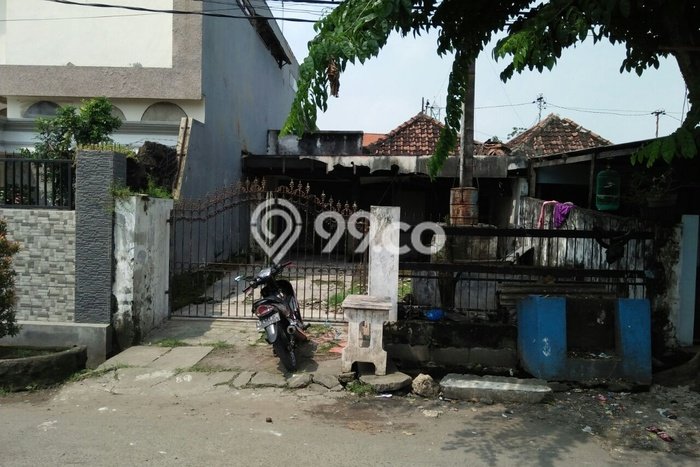 Rumah Strategis di Petemon, Akses ke Petemon, Surabaya, Surabaya - 0 KT Rumah Strategis di Petemon, Akses ke Petemon, Surabaya, Surabaya - 0 KT