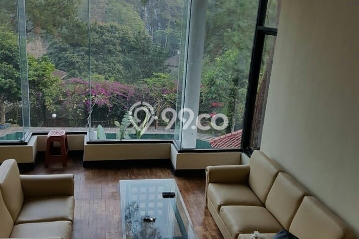 Disewakan! Rumah 3 Kamar Tidur &
3 Kamar Mandi di Dago, Bandung Disewakan! Rumah 3 Kamar Tidur &
3 Kamar Mandi di Dago, Bandung