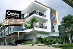 Ready to Use! Luxury House LT 185m2 Desain Modern di Radio Dalam Ready to Use! Luxury House LT 185m2 Desain Modern di Radio Dalam