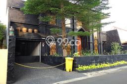 Siap Huni Rumah Mewah 0 Kamar di Tebet Dekat ke Mana Pun Siap Huni Rumah Mewah 0 Kamar di Tebet Dekat ke Mana Pun