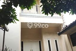 Rumah Luxury Modern Tanpa Renovasi di Ulujami Jakarta Selatan Rumah Luxury Modern Tanpa Renovasi di Ulujami Jakarta Selatan