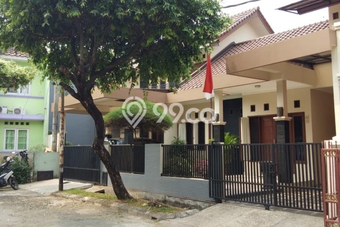 Ready to Use! Luxury House LT 274m2 Desain Elegan di Kemang Pratama Ready to Use! Luxury House LT 274m2 Desain Elegan di Kemang Pratama
