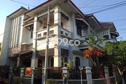 For Sale! Luxury House LT 205m2 Desain Modern di Griya Shanta For Sale! Luxury House LT 205m2 Desain Modern di Griya Shanta