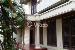 Rumah Luxury Modern Tanpa Renovasi di Keputran Surabaya Rumah Luxury Modern Tanpa Renovasi di Keputran Surabaya