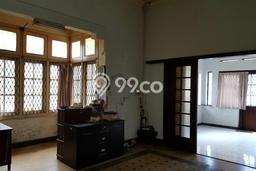 Rumah 5 KT 3 KM di Area Premium Riau, Bandung Rumah 5 KT 3 KM di Area Premium Riau, Bandung