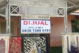 Rumah di Taman Kopo Indah, Bandung, LT 90m² LB 159m² Rumah di Taman Kopo Indah, Bandung, LT 90m² LB 159m²