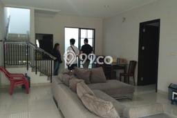 Disewakan! Rumah 4 Kamar Tidur &
3 Kamar Mandi di Green Lake City, Jakarta Barat Disewakan! Rumah 4 Kamar Tidur &
3 Kamar Mandi di Green Lake City, Jakarta Barat