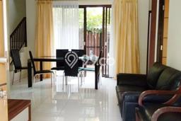 Rumah di Bintaro, 3 KM, Pemandangan Kota, LT 135m² Bangunan 143m² Rumah di Bintaro, 3 KM, Pemandangan Kota, LT 135m² Bangunan 143m²