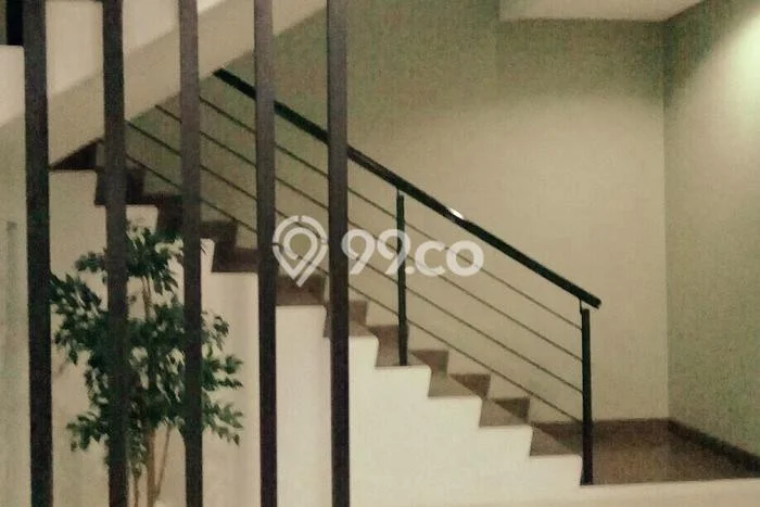 Rumah Sewa Jakarta Selatan LT 240m2 LB 350m2 Area Pondok Indah Rumah Sewa Jakarta Selatan LT 240m2 LB 350m2 Area Pondok Indah