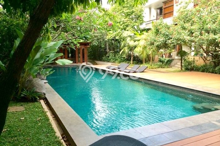Hunian Minimalis dengan LT 200m2 & LB 250m2 Disewakan di Cipete Hunian Minimalis dengan LT 200m2 & LB 250m2 Disewakan di Cipete