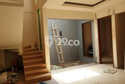 Rumah Terawat LT 96m² / LB 132m² di Kawasan Komersial Bintaro, Tangerang Selatan Rumah Terawat LT 96m² / LB 132m² di Kawasan Komersial Bintaro, Tangerang Selatan