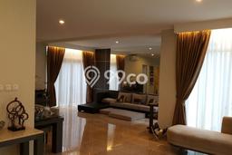Rumah Nyaman 5 KT LT 255m² di Bintaro, Tangerang Selatan Rumah Nyaman 5 KT LT 255m² di Bintaro, Tangerang Selatan