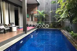 Rumah Elit Modern Tanpa Renovasi di Lebak Bulus Jakarta Selatan Rumah Elit Modern Tanpa Renovasi di Lebak Bulus Jakarta Selatan