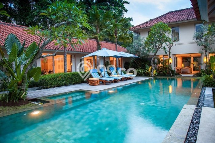Ready to Use! Luxury House LT 1000m2 Desain Modern di Sanur Ready to Use! Luxury House LT 1000m2 Desain Modern di Sanur