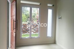 Rumah Nyaman 3 Kamar View Gunung di Graha Raya, Tangerang Rumah Nyaman 3 Kamar View Gunung di Graha Raya, Tangerang