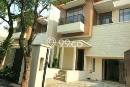 Ready to Use! Premium House LT 251m2 Desain Elegan di Kemang Ready to Use! Premium House LT 251m2 Desain Elegan di Kemang