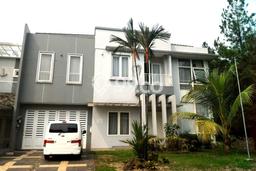 Rumah Minimalis LT 450m² Siap Huni di Kompleks Perumahan BSD, Tangerang Rumah Minimalis LT 450m² Siap Huni di Kompleks Perumahan BSD, Tangerang