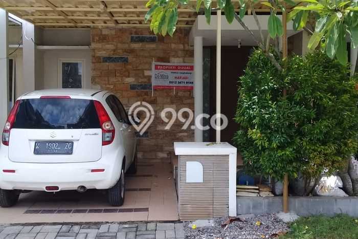 Rumah PREMIUM area Kebomas, Gresik, LT 84m2m² LB 60m2m² KESEMPATAN TERBATAS! Rumah PREMIUM area Kebomas, Gresik, LT 84m2m² LB 60m2m² KESEMPATAN TERBATAS!