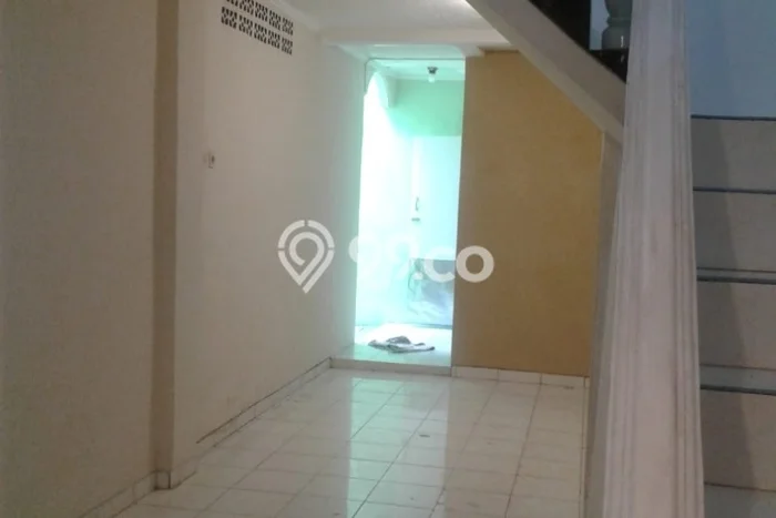 Disewakan! Rumah 4 Kamar Tidur &
2 Kamar Mandi di Rawamangun, Jakarta Timur Disewakan! Rumah 4 Kamar Tidur &
2 Kamar Mandi di Rawamangun, Jakarta Timur