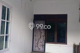 Rumah Sewa Tangerang LT 90m2 LB 110m2 Area Taman Royal Rumah Sewa Tangerang LT 90m2 LB 110m2 Area Taman Royal