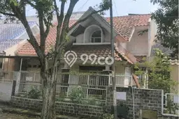 Rumah Lokasi Strategis di Serpong, Tangerang Selatan, Luas 250m² LB 200m² Rumah Lokasi Strategis di Serpong, Tangerang Selatan, Luas 250m² LB 200m²