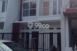 For Sale Rumah 3 Kamar Lokasi Strategis Nyaman dan Strategis di Cinere For Sale Rumah 3 Kamar Lokasi Strategis Nyaman dan Strategis di Cinere